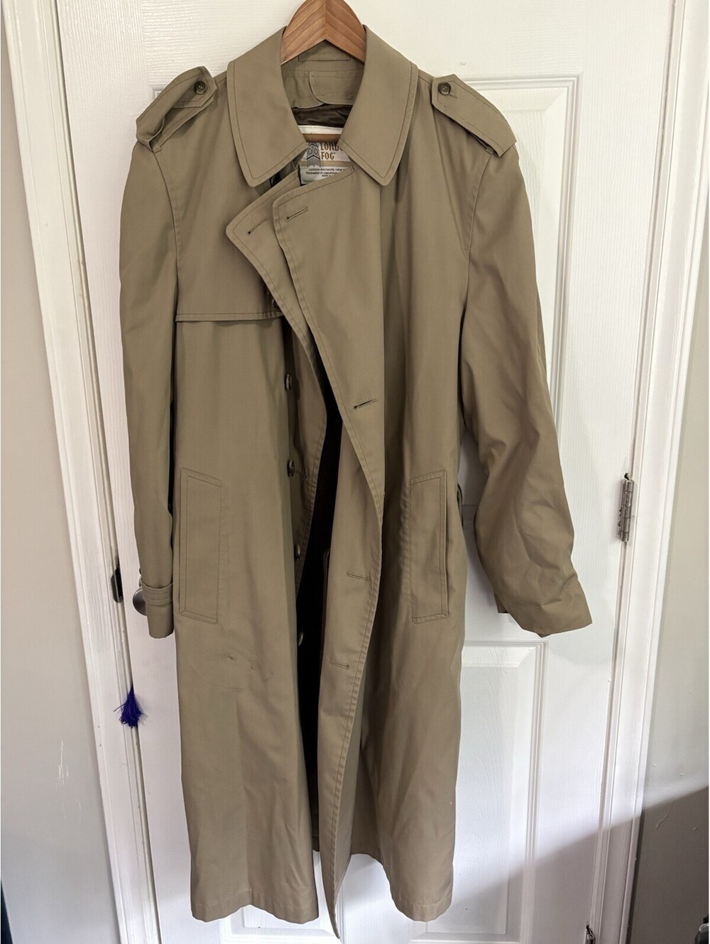 London Fog Men’s Beige Long Trench Coat Lined Belted Button 42 Regular